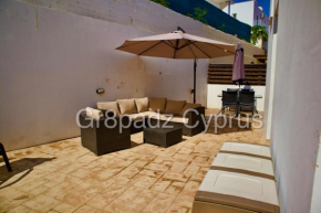 Gr8padz Villa Eve